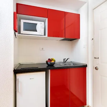 Hemeras Boutique Homes - Studio With Heated Pool In Los Cristianos 洛斯克里斯蒂亚诺斯